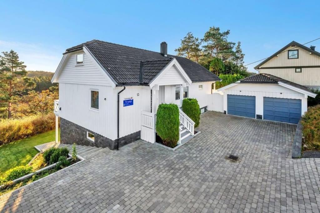 Romslig Og Fin Leilighet 17 Min Til Kristiansand Centrum Nodeland Esterno foto