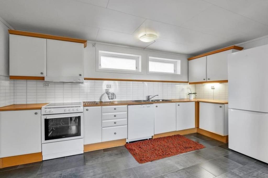 Romslig Og Fin Leilighet 17 Min Til Kristiansand Centrum Nodeland Esterno foto